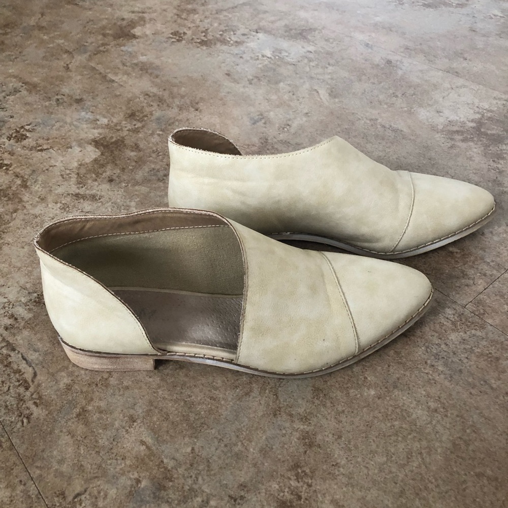 Boutique FP knockoff flats